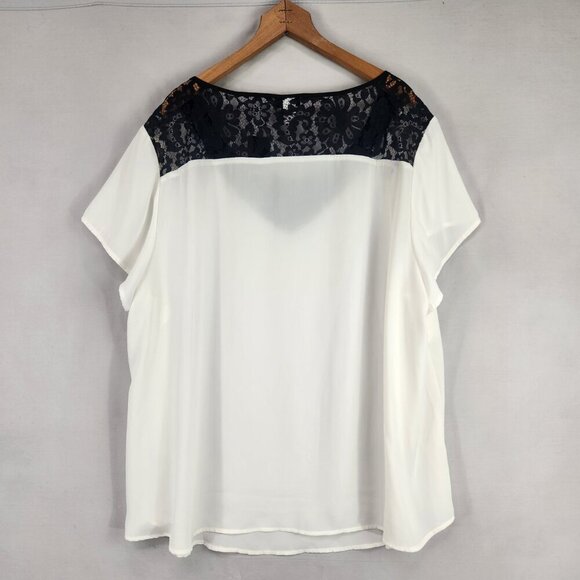 NWT Torrid Georgette Lace Inset Bouse Size 3X Ivory Black Flutter Sleeve Dressy - Picture 2 of 7